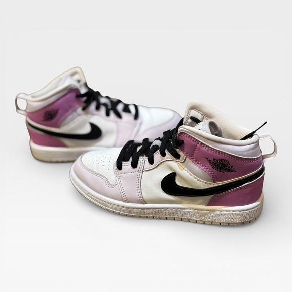 Air Jordan 1 Mid SE GS Lilac White Black Youth Size - Picture 5 of 6